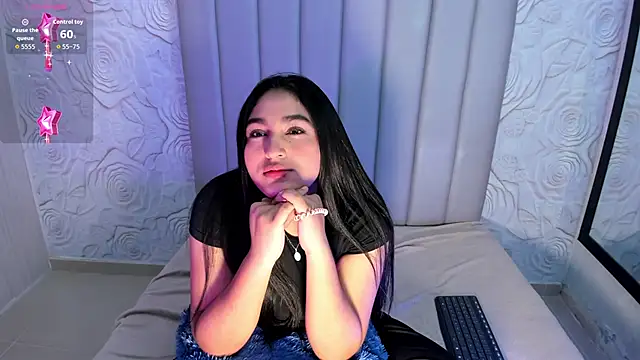 Lya dubois  online show from March 2026 09:00:02 PM