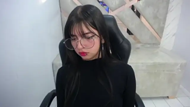 elizabeth t  online show from March 2026 01:18:02 PM