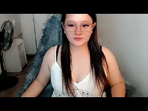 Snapshot of UrLovelyWetPussy chatting on February 2026 11:54:02 AM UrLovelyWetPussy online show from February 2026 11:54:02 AM