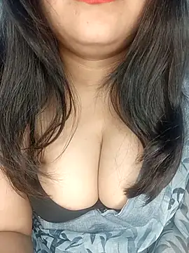 Snapshot of Miss-Prity chatting on February 2026 05:13:02 PM Miss-Prity online show from February 2026 05:13:02 PM