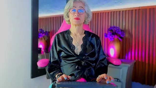 miss monserrate01 online show from April 2026 01:48:01 PM