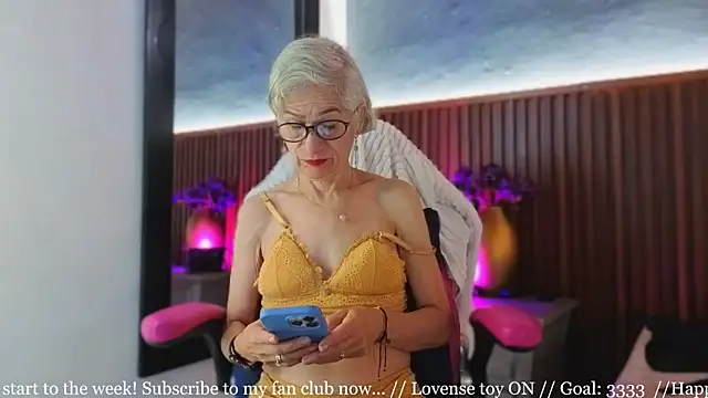 miss monserrate01 online show from February 2026 01:13:01 PM