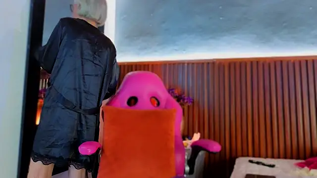 miss monserrate01 online show from March 2026 01:15:02 PM