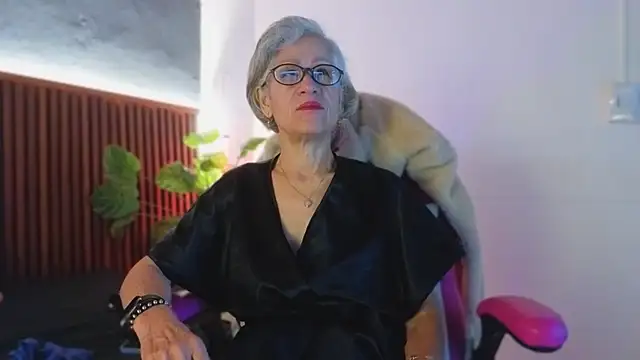 miss monserrate01 online show from February 2026 12:58:01 PM