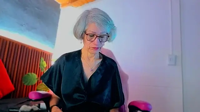 miss monserrate01 online show from February 2026 12:34:02 PM