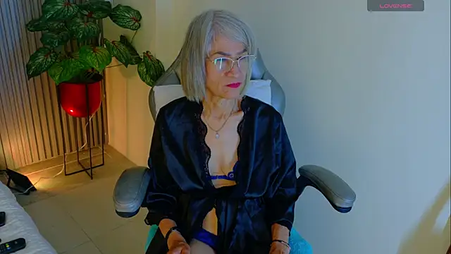 Snapshot of miss_monserrate01 chatting on July 2026 01:45:01 PM miss monserrate01 online show from July 2026 01:45:01 PM