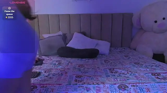 Snapshot of AmberRaiden chatting on February 2026 03:49:02 AM AmberRaiden online show from February 2026 03:49:02 AM