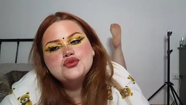 Gloria Thomas online show from April 2026 02:08:01 AM