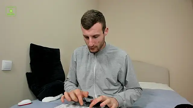 Deymond Russo online show from February 2026 06:44:01 AM