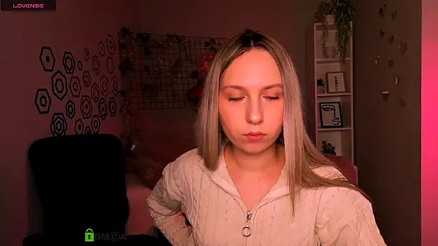 tiffani murr online show from February 2026 08:08:02 PM