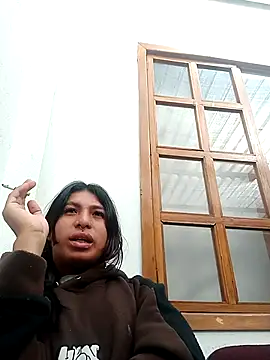 MeelFox online show from April 2026 01:04:02 PM