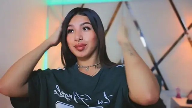 MeelFox online show from April 2026 12:51:01 PM