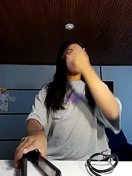 MeelFox online show from February 2026 12:38:02 PM