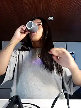 MeelFox online show from February 2026 12:12:02 PM