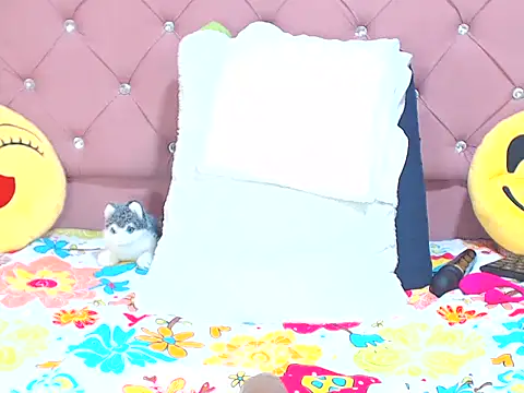 emassquirt29 online show from April 2026 05:26:02 AM