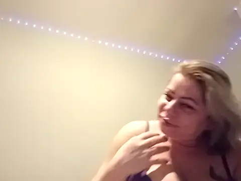 lovebaby69 online show from February 2026 05:42:02 PM