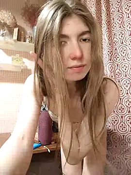 Snapshot of Bubble_Chloe chatting on February 2026 08:11:02 PM Bubble Chloe online show from February 2026 08:11:02 PM