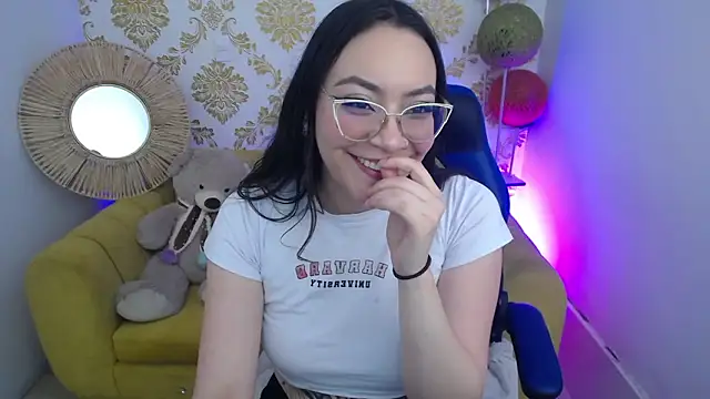 Snapshot of ALISS_M_ chatting on March 2026 08:12:01 PM ALISS M online show from March 2026 08:12:01 PM