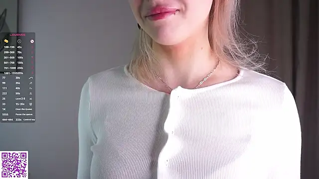 Snapshot of Nianelo chatting on February 2026 09:04:02 PM Nianelo online show from February 2026 09:04:02 PM