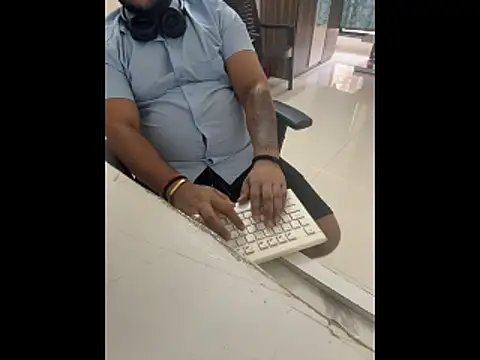 Snapshot of Rah0091 chatting on March 2026 08:50:02 AM Rah0091 online show from March 2026 08:50:02 AM