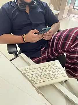 Snapshot of Rah0091 chatting on April 2026 07:04:01 AM Rah0091 online show from April 2026 07:04:01 AM