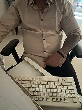 Snapshot of Rah0091 chatting on February 2026 08:04:02 AM Rah0091 online show from February 2026 08:04:02 AM