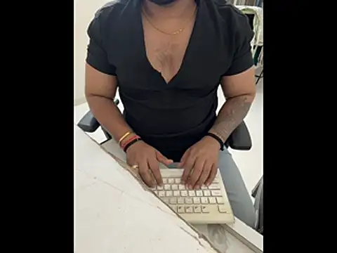 Snapshot of Rah0091 chatting on February 2026 06:52:01 PM Rah0091 online show from February 2026 06:52:01 PM