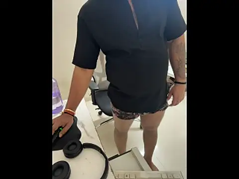 Snapshot of Rah0091 chatting on March 2026 05:52:02 PM Rah0091 online show from March 2026 05:52:02 PM