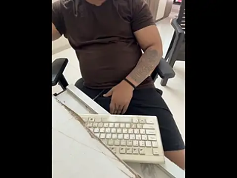 Snapshot of Rah0091 chatting on February 2026 07:19:02 AM Rah0091 online show from February 2026 07:19:02 AM