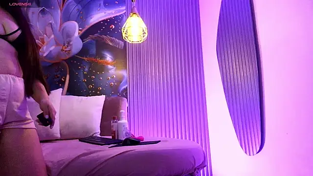 rouxinferno cr online show from February 2026 03:07:02 AM