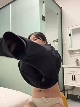 LXR77887 online show from February 2026 02:03:01 PM