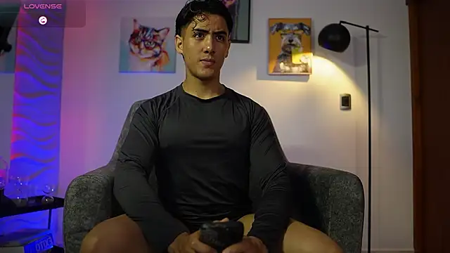 TaylerCross  online show from March 2026 12:54:01 PM