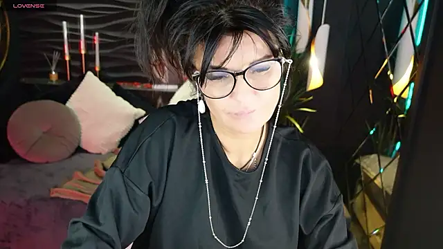 RikaCoutts online show from March 2026 05:26:01 AM