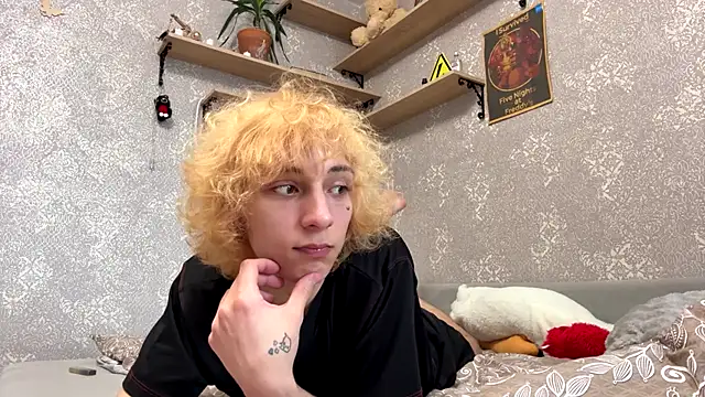 Snapshot of Fred_bucks chatting on February 2026 09:10:01 AM Fred bucks online show from February 2026 09:10:01 AM