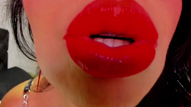 LINDA BLER online show from April 2026 08:12:01 PM