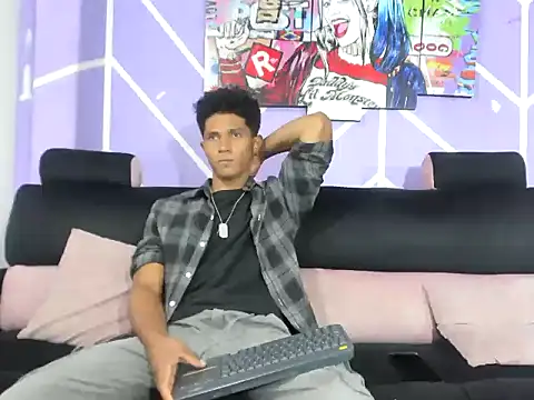 Yoel hot2004 online show from April 2026 07:19:01 PM