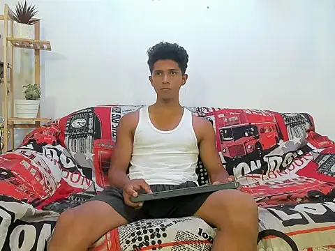 Yoel hot2004 online show from February 2026 07:47:01 PM