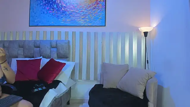 nina glow online show from February 2026 11:43:02 AM