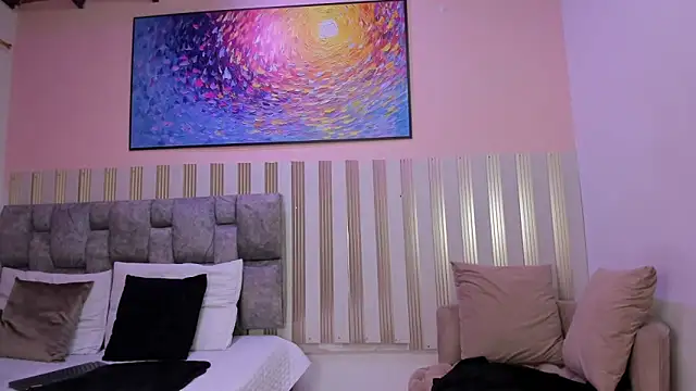 nina glow online show from April 2026 11:26:01 AM