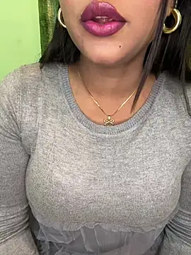 Snapshot of LIZNA_0 chatting on February 2026 05:34:02 PM LIZNA 0 online show from February 2026 05:34:02 PM