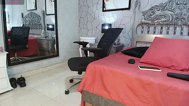 meganrousx online show from March 2026 11:48:02 AM