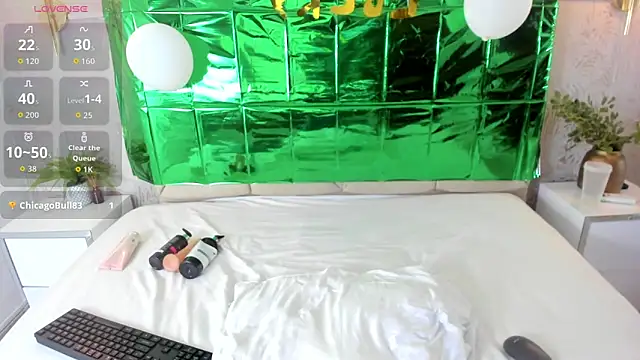 Leah-Moon online show from March 2026 05:32:02 AM