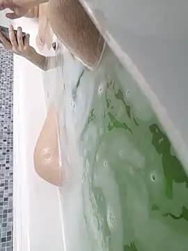 Snapshot of MonyFlorin68 chatting on February 2026 05:09:02 PM MonyFlorin68 online show from February 2026 05:09:02 PM