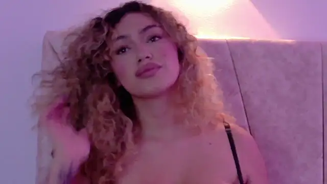 Maddy Beluci online show from May 2026 11:47:02 PM