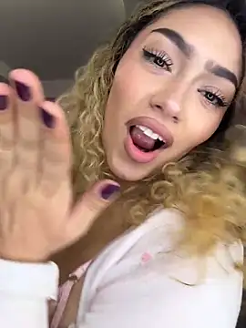 Maddy Beluci online show from April 2026 12:07:01 AM