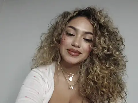 Maddy Beluci online show from February 2026 06:57:02 AM