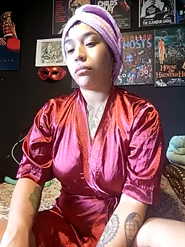 Snapshot of GingerLara chatting on February 2026 05:10:01 PM GingerLara online show from February 2026 05:10:01 PM