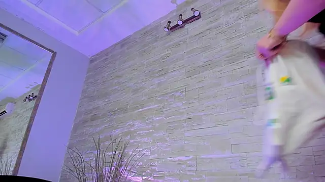 Ivorym00n online show from March 2026 06:13:01 AM