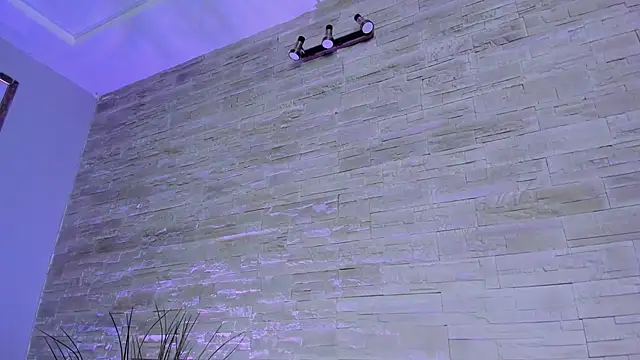 Ivorym00n online show from March 2026 06:04:01 AM