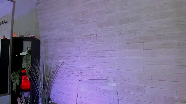Ivorym00n online show from May 2026 05:48:01 AM
